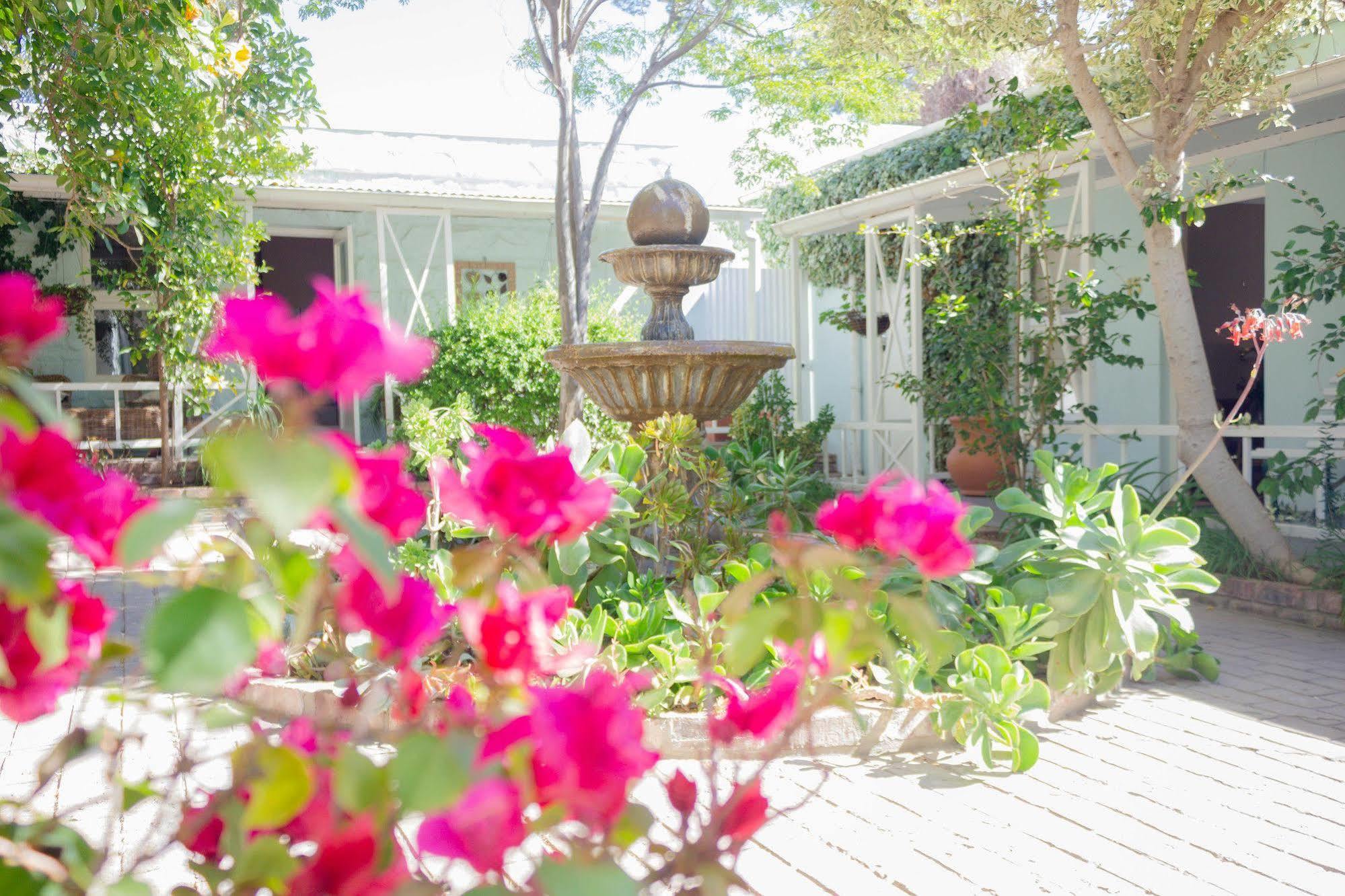 Adley House Bed & Breakfast Oudtshoorn Exterior foto